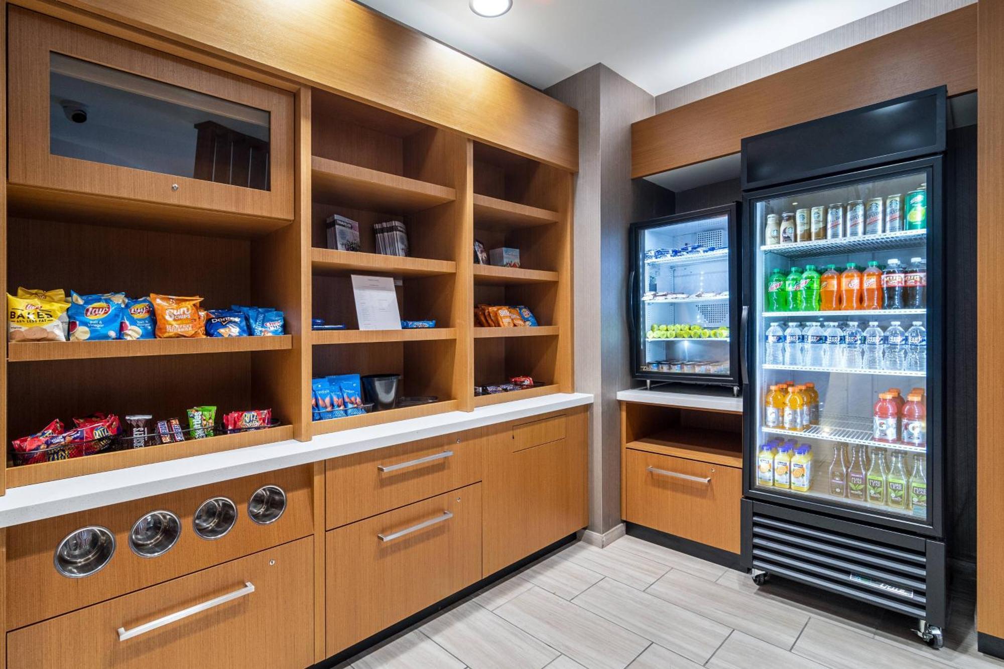 Hotel Springhill By Marriott Charleston Airport & Convention Center 3*
