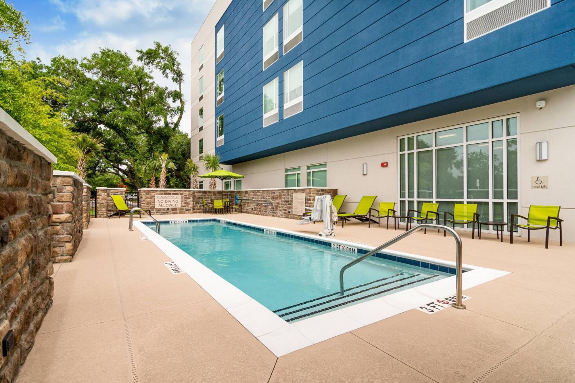 Springhill By Marriott Charleston Airport & Convention Center Hotel 3*
