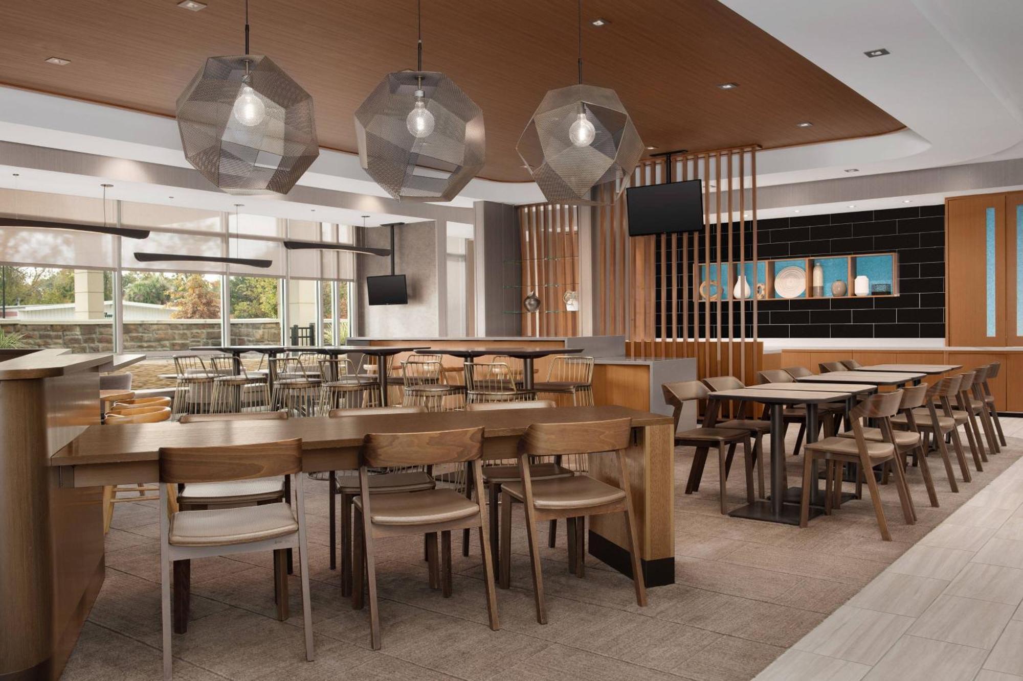 Springhill By Marriott Charleston Airport & Convention Center Hotel 3*