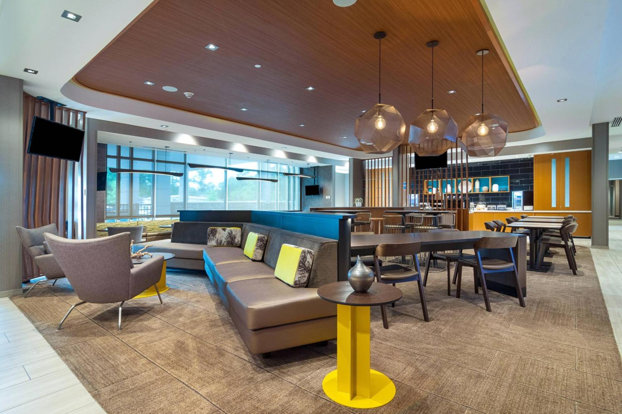 Springhill By Marriott Charleston Airport & Convention Center Hotel 3*
