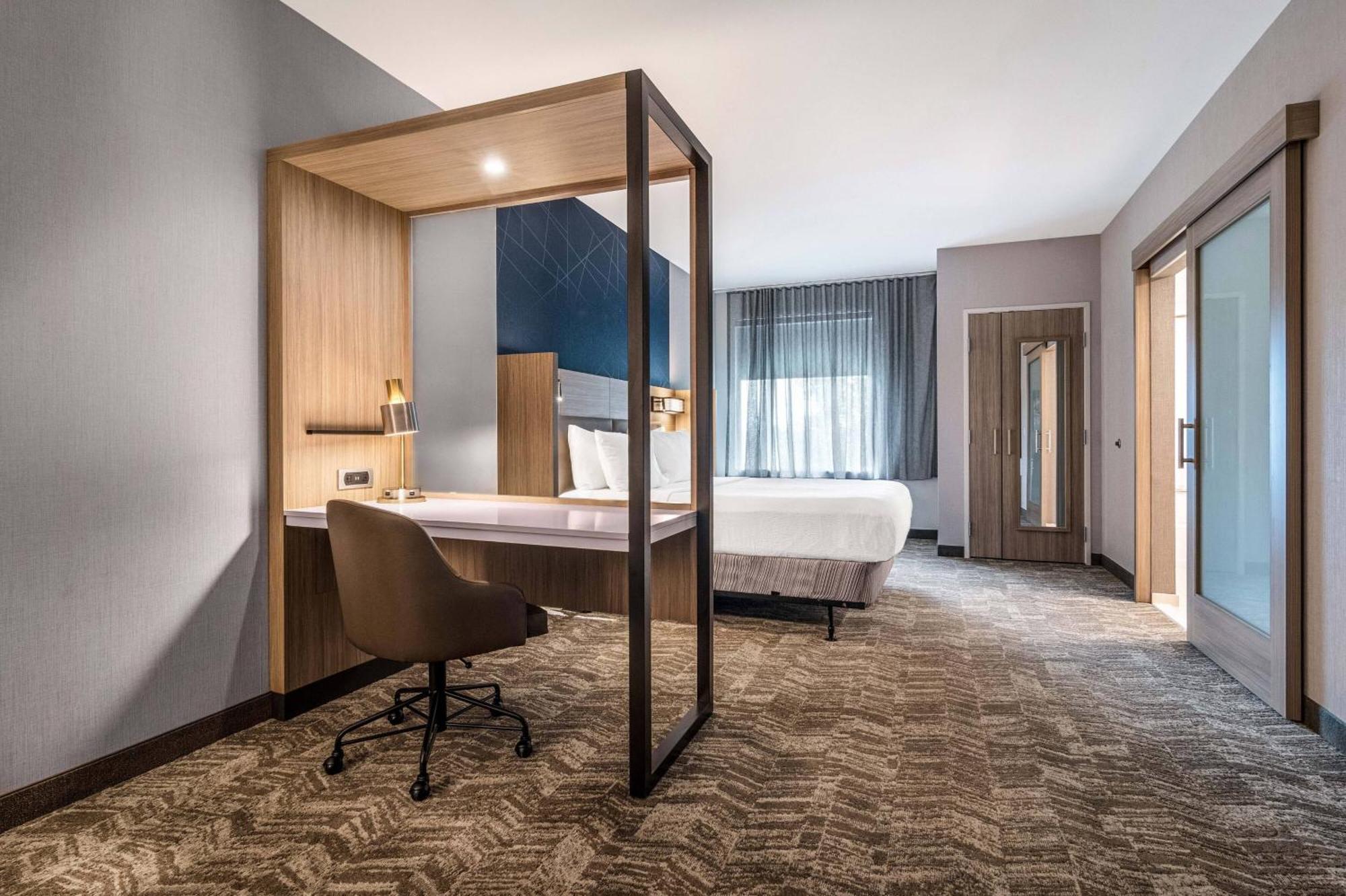 Hotel Springhill By Marriott Charleston Airport & Convention Center 3*